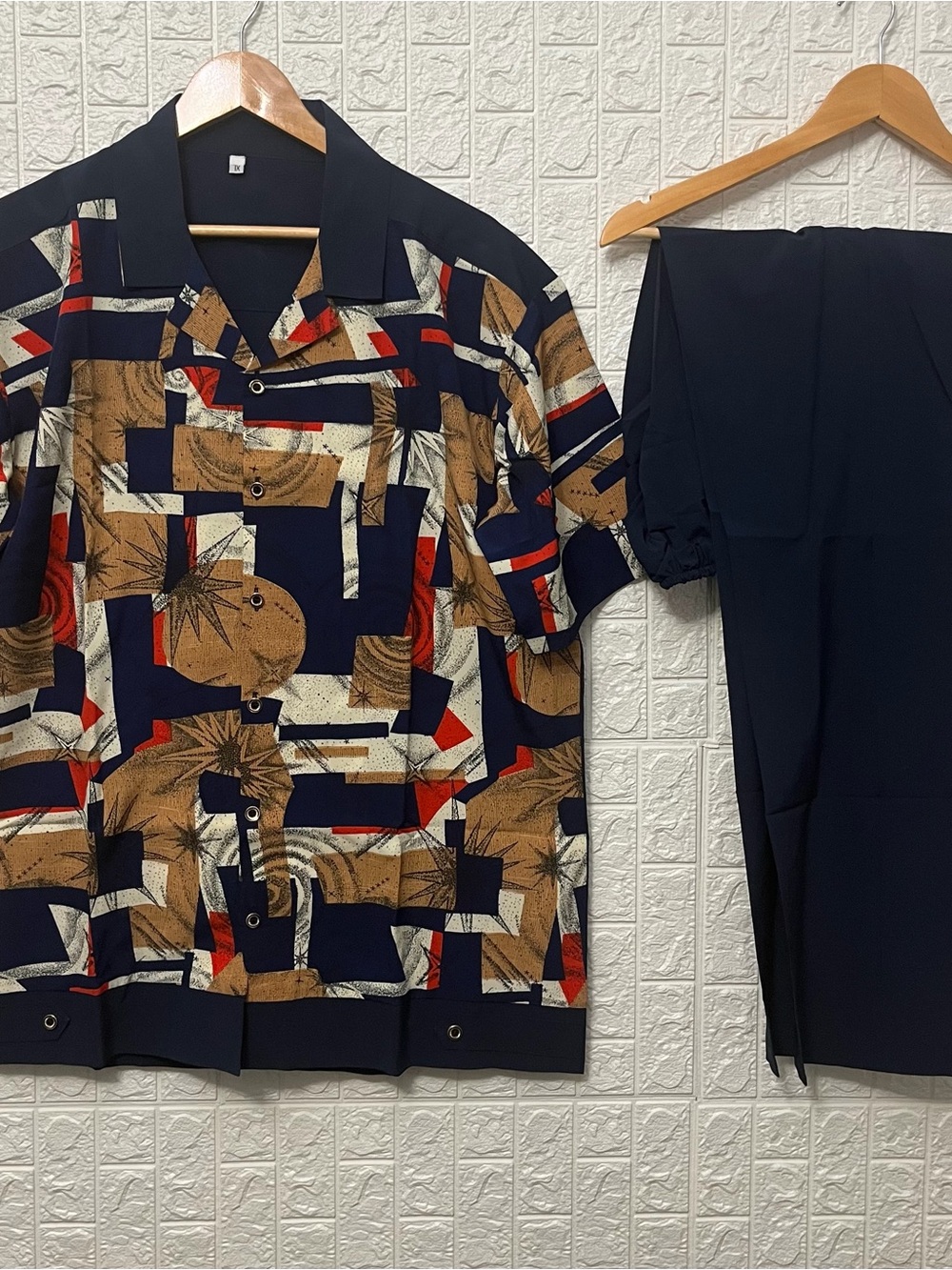 2-Piece Men Pattern Print Shirt and Pants Set Size L